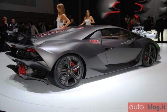 La nuova Lamborghini Sesto Elemento Dieci esemplari